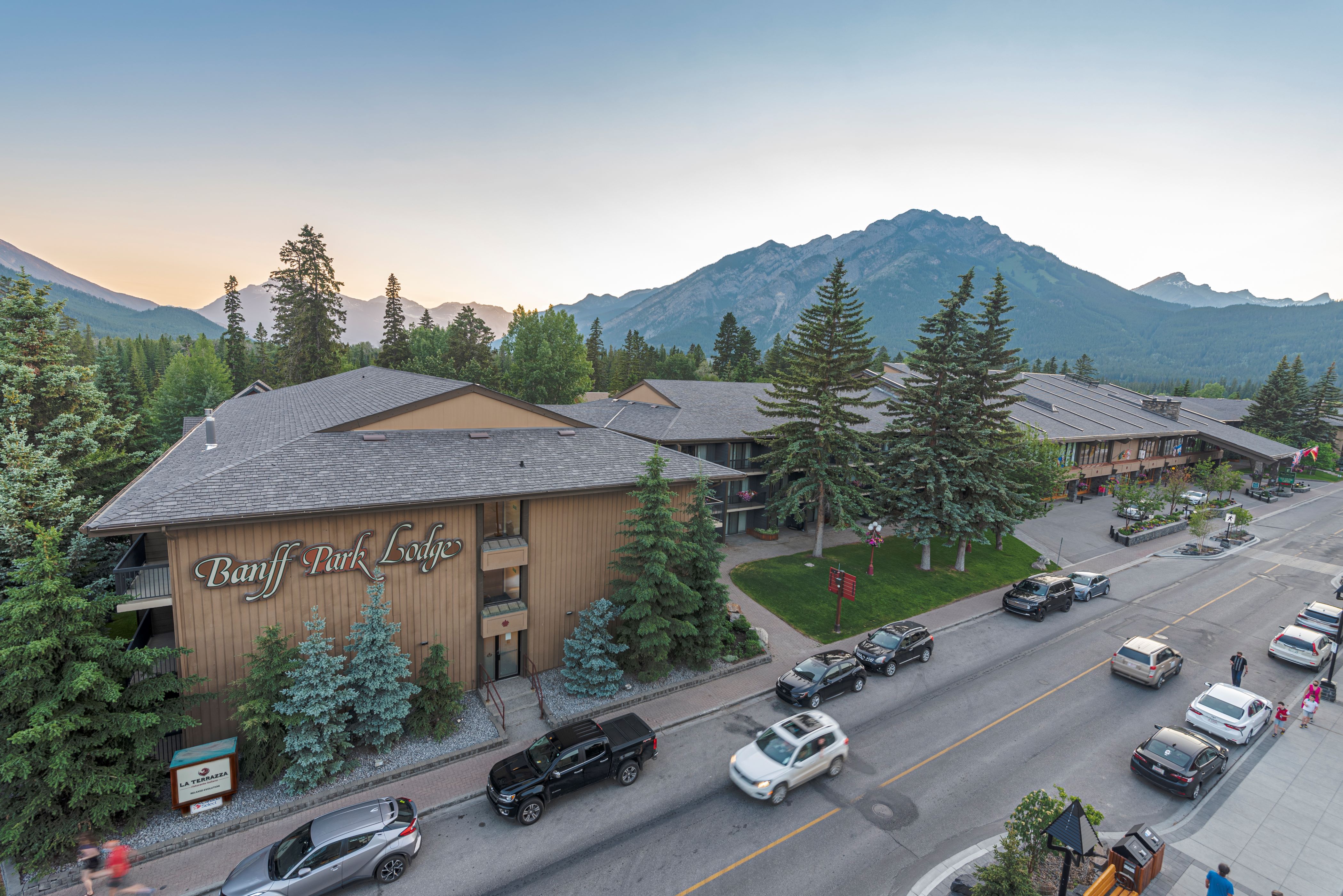 Banff Park Lodge