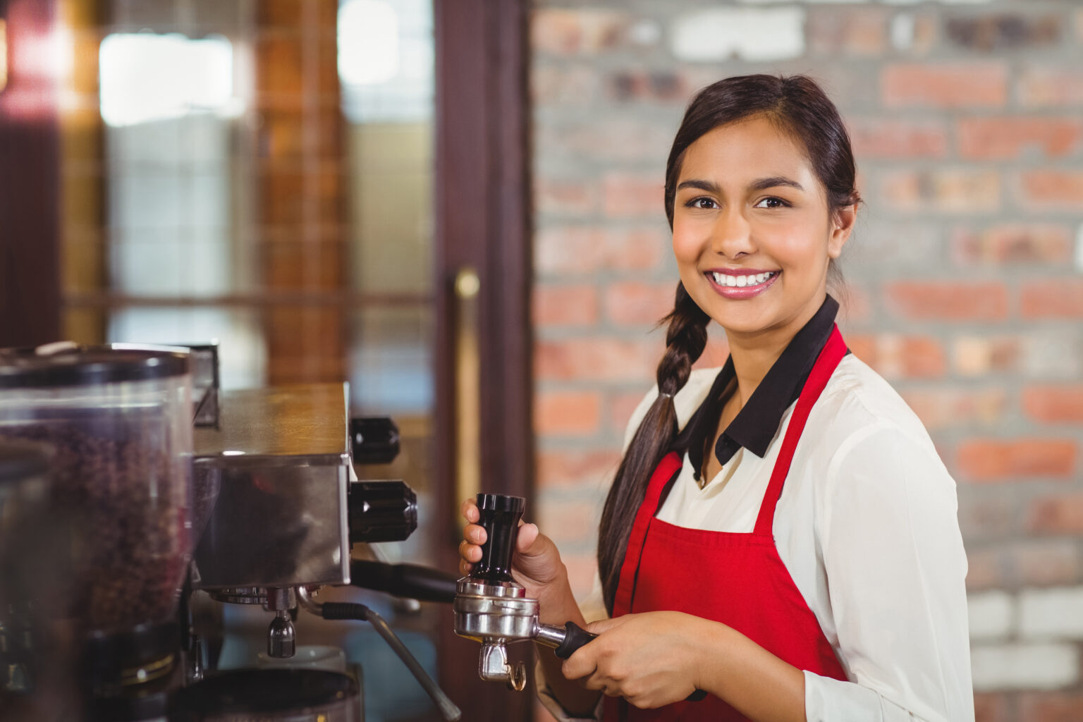 Transforming Hospitality: The Cobraste Advantage in Digital Tips Distribution for Restaurants