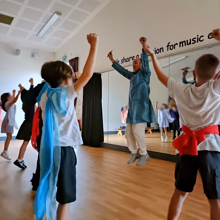 Indian & Bollywood Dance Workshops for Schools