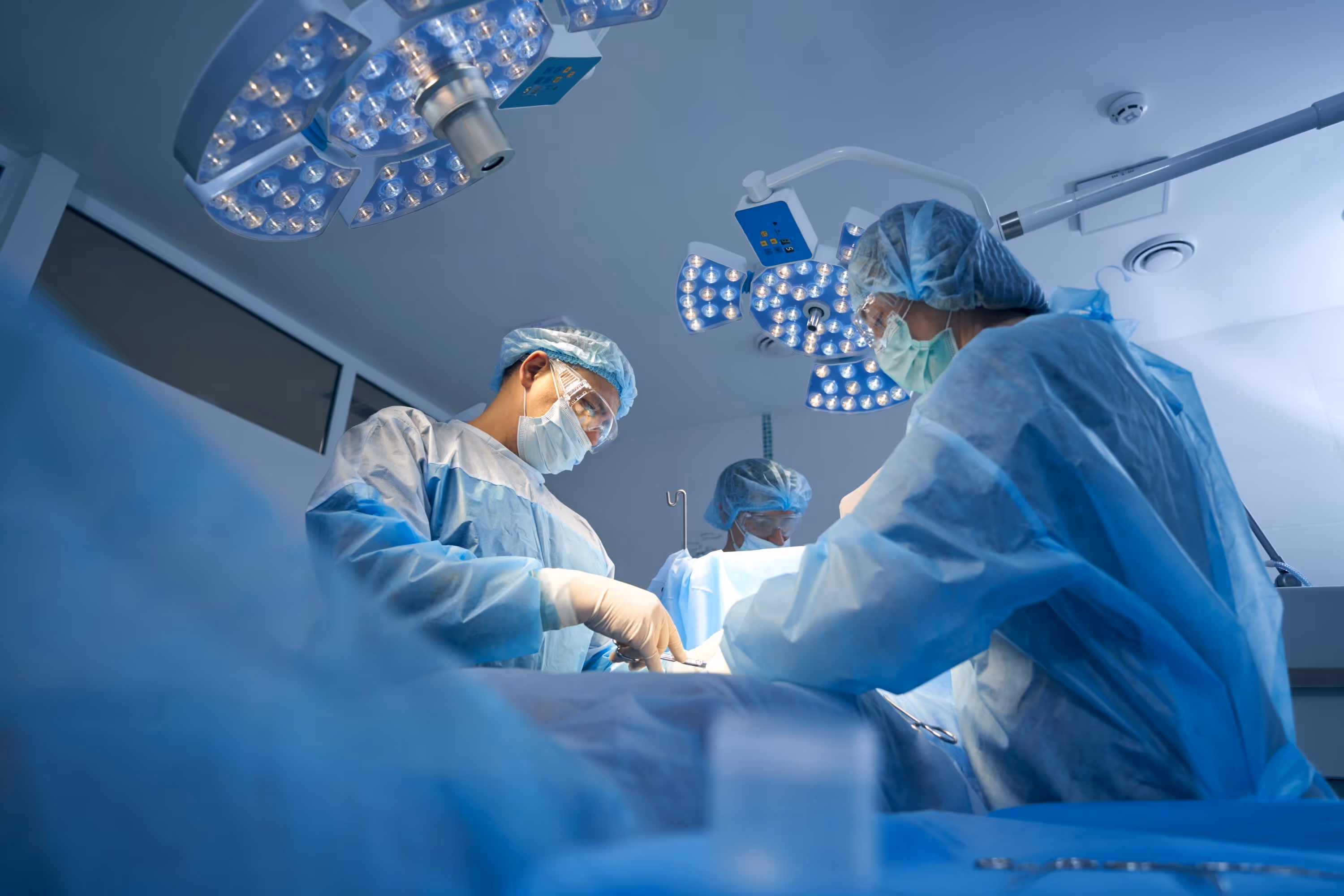 120 miliónová sekera štátnych nemocníc voči SK-MEDu rastie