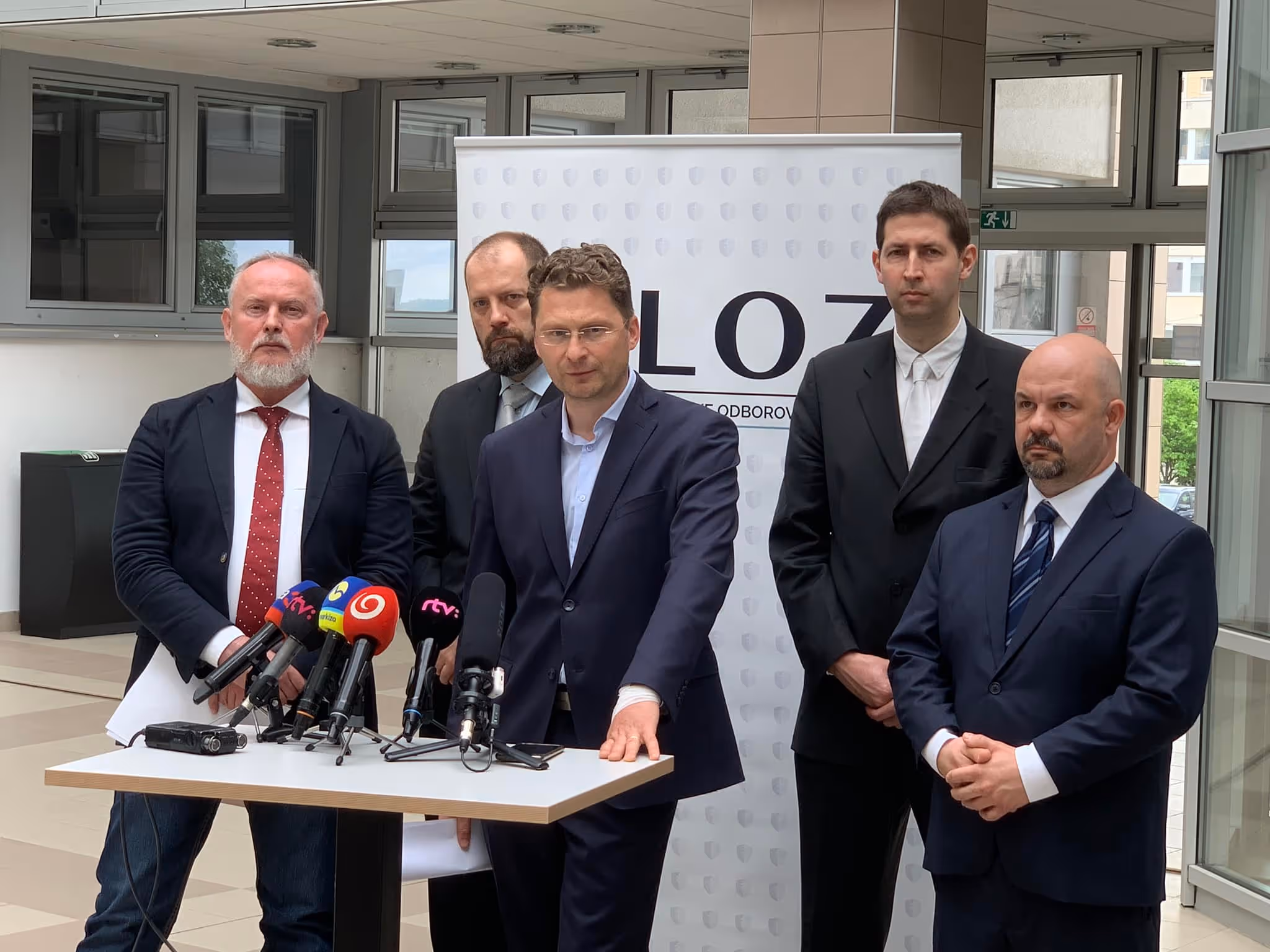 Chromík a Visolajský chcú diktovať vláde aku právnu formu budú mať nemocnice