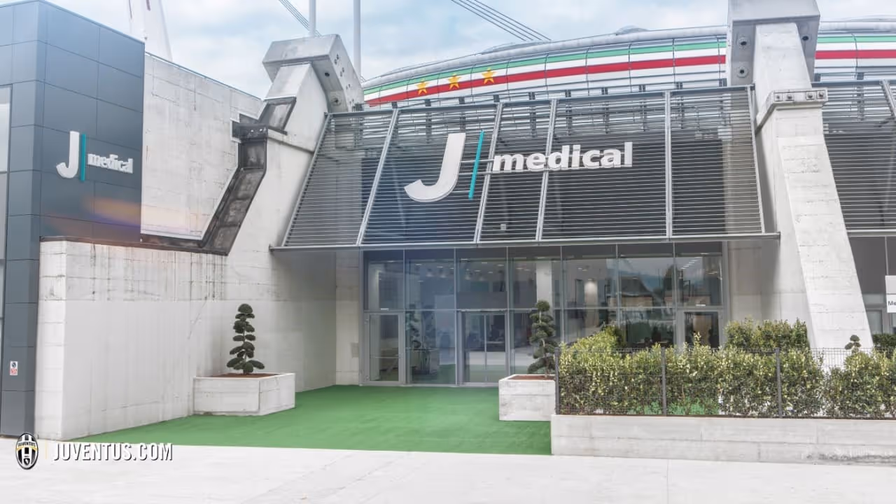 J|Medical je špičkové zdravotnícke centrum v Turíne, ktoré vzniklo v spolupráci medzi Juventus Football Club a Santa Clara Group. Nachádza sa východne od Allianz Stadium