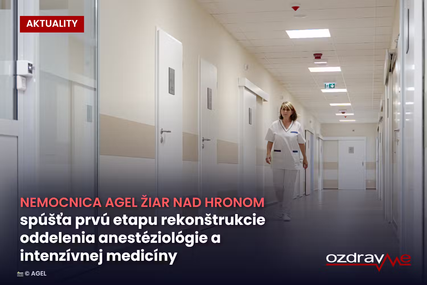 Lôžko na oddelení intenzívnej medicíny s prístrojom na umelú pľúcnu ventiláciu.