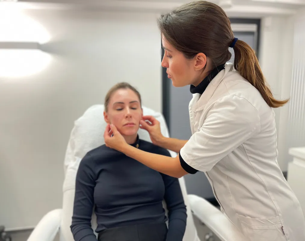 behandelen met Hyaluronzuur fillers
