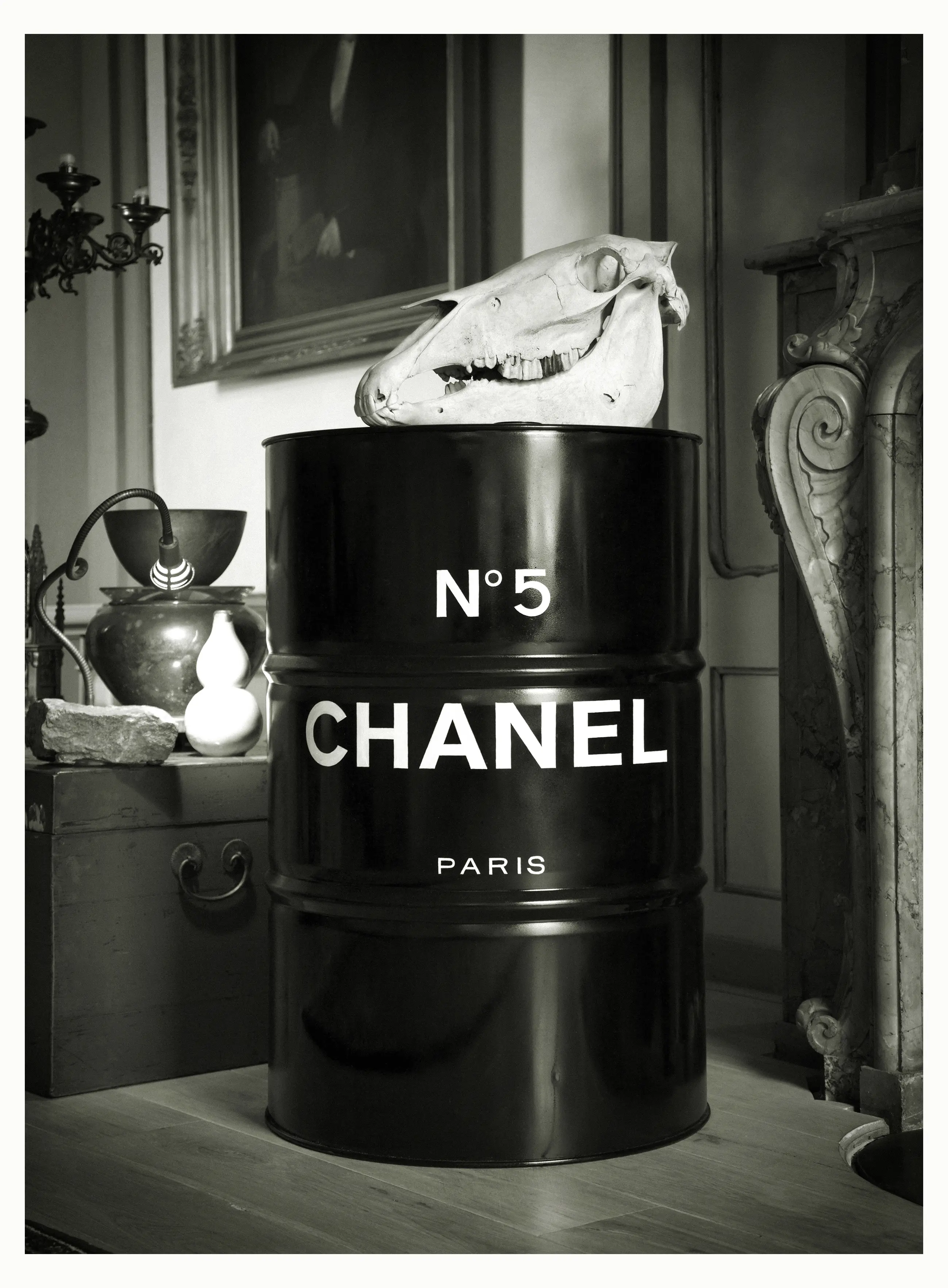 No5 Chanel Barrel Print