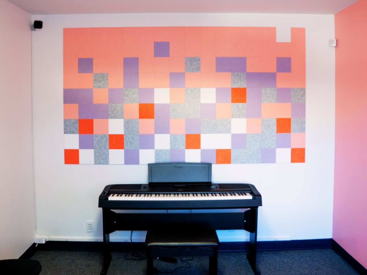 Piano classroom in Oakland
