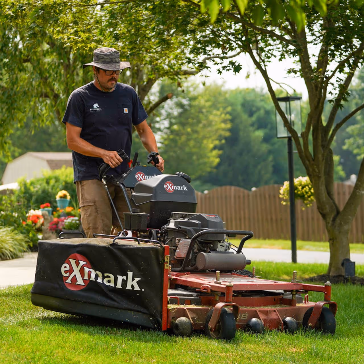 Lawn mowing crew near me Horse Power Lawn and Home Hershey PA