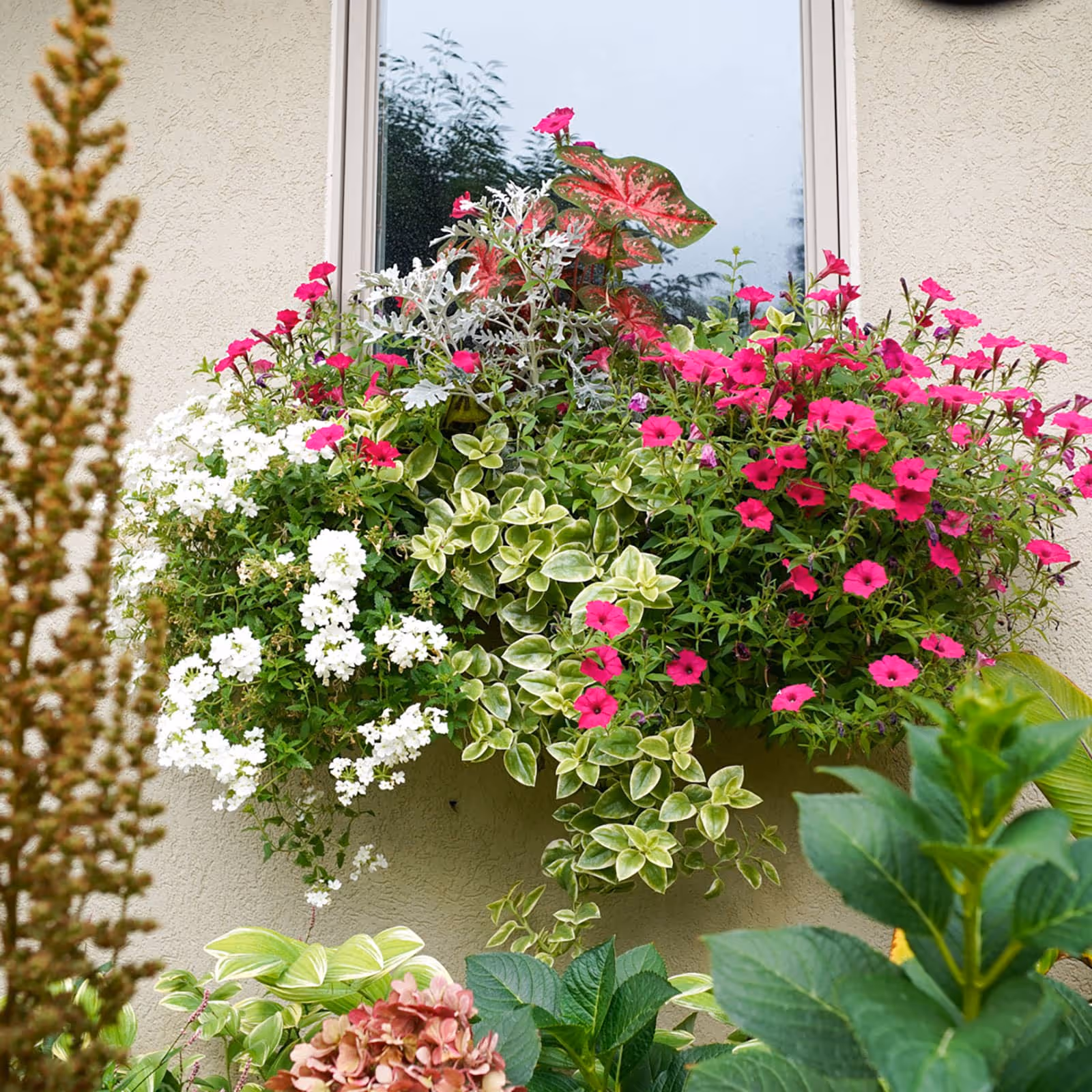 Horse Power Lawn and Home seasonal porch planters Hershey PA