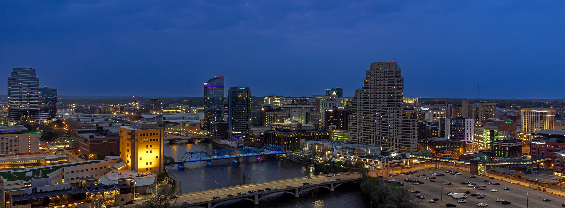 Grand Rapids, Michigan, skyline at dusk