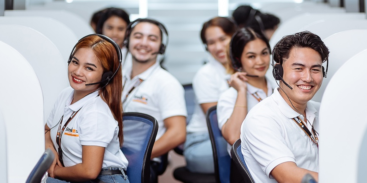 image of people networking