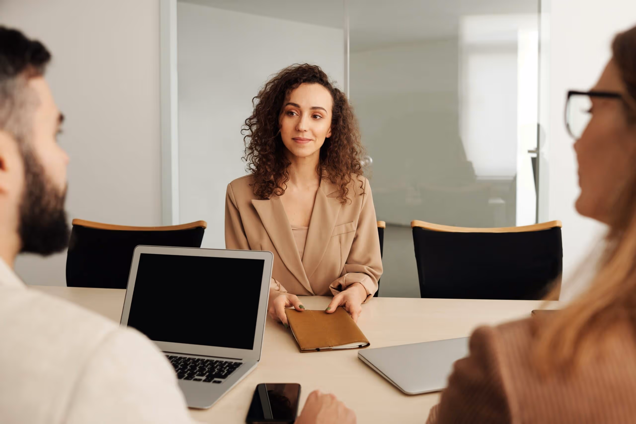 20 Interview Questions To Ask Job Candidates (2025)