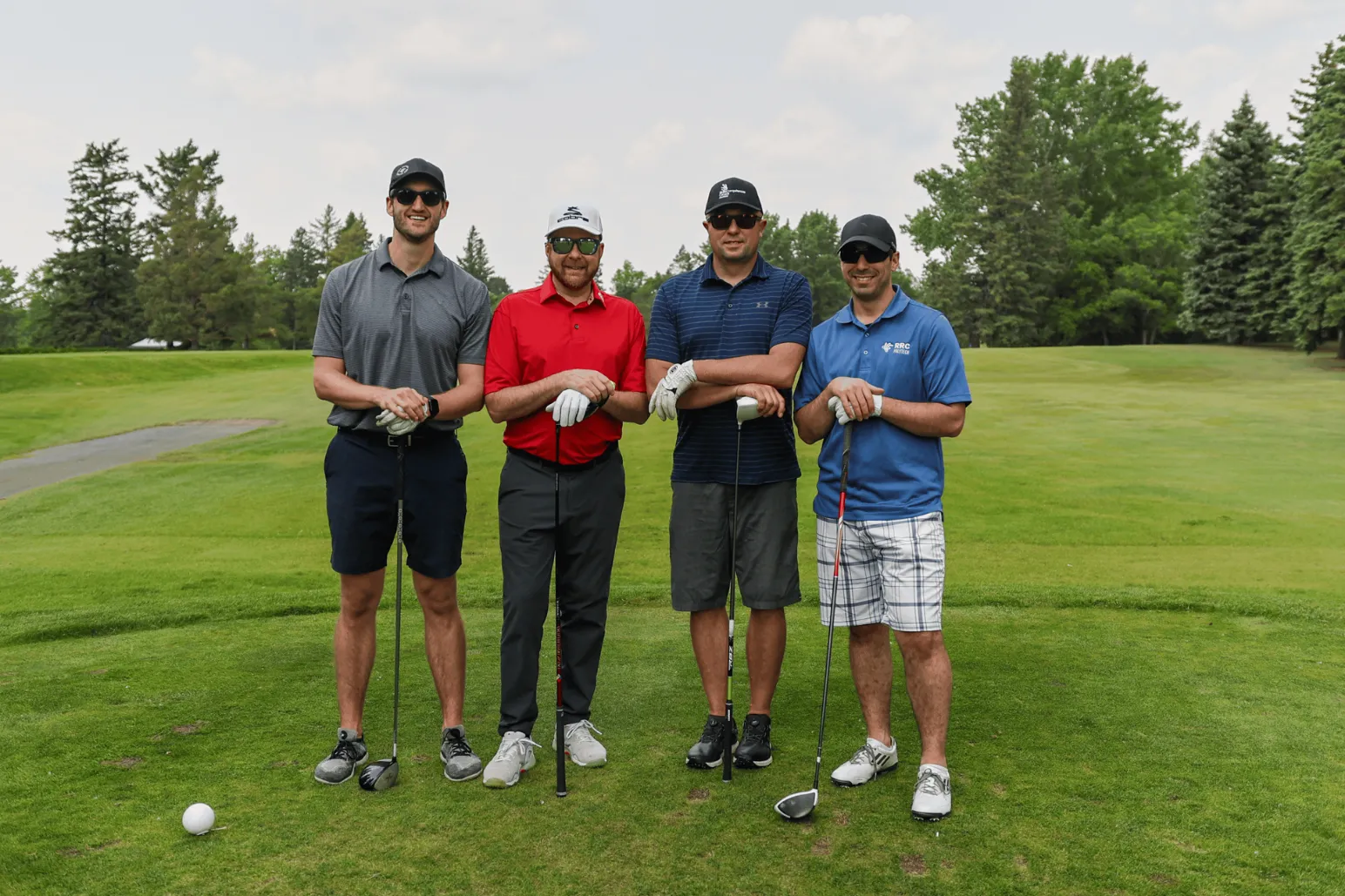 Construction community gathering at Merit Manitoba golf tournament
