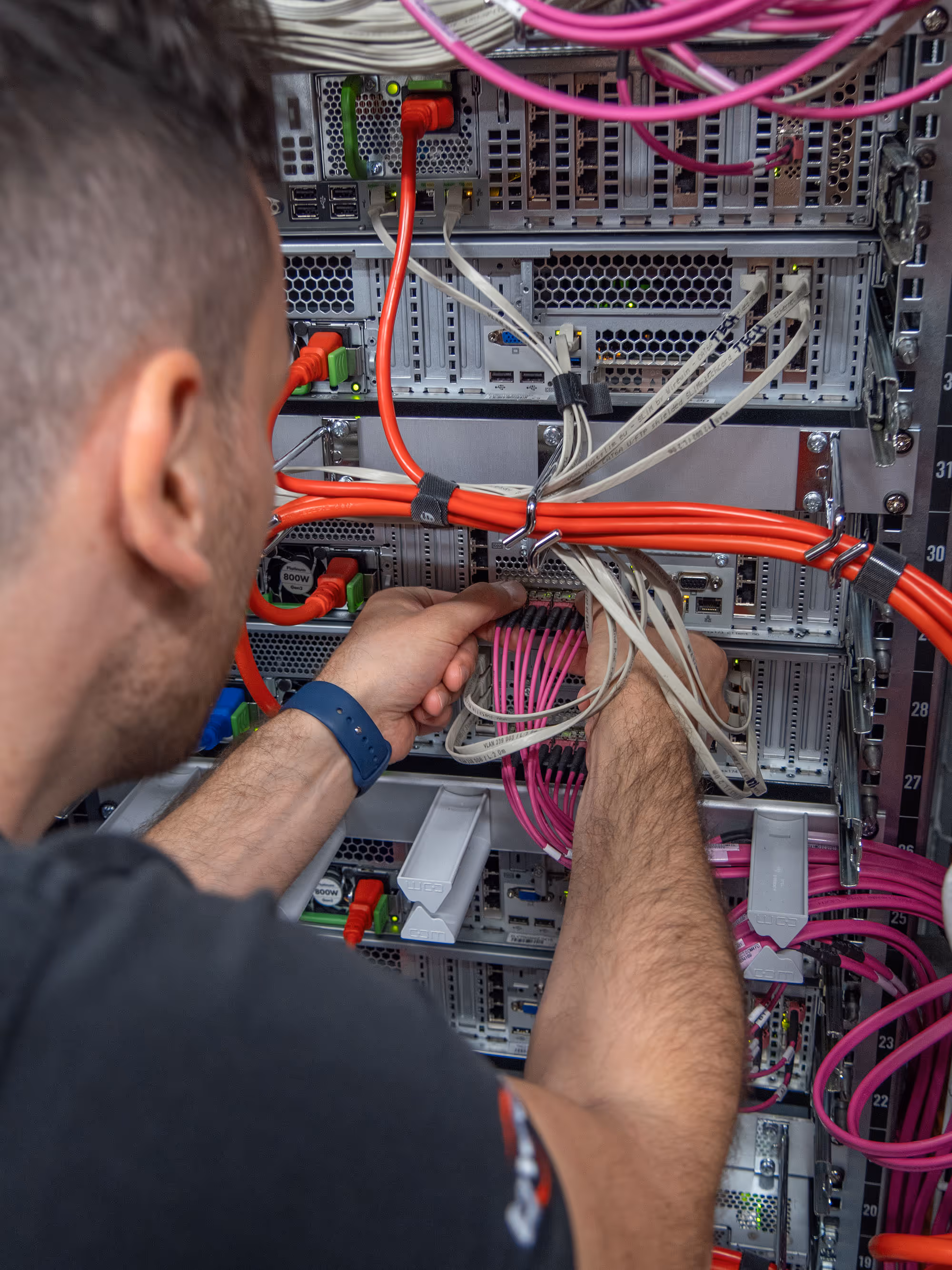 Servicetechniker an der Arbeit