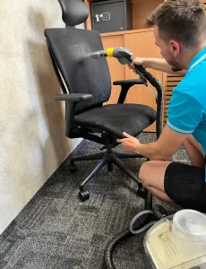 Tepování kancelářských židlí Modrý Žralok s.r.o.