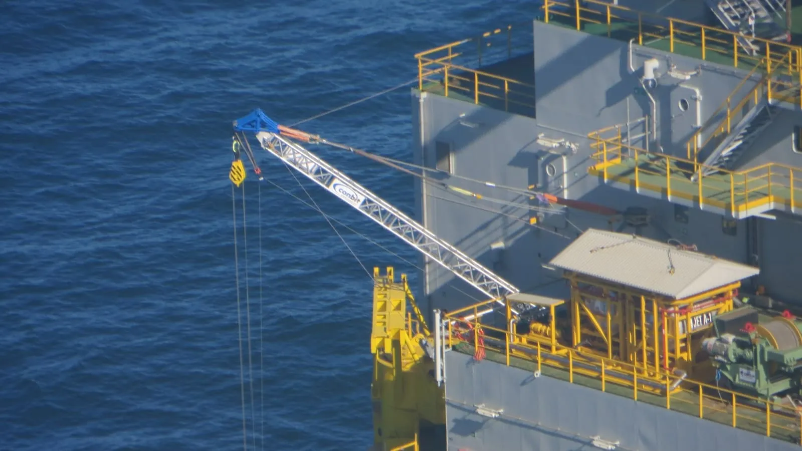 Lightweight modular llifting system to be deployed at every location