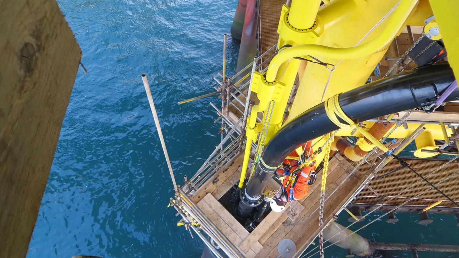 Array cable pull in 