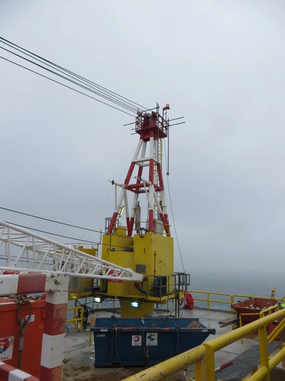 Performing inspections and maintenance on deck cranes requires multi skilled teams, including welding, electrical, instrumentation, hydraulics and rigging. Conbit offers a comprehensive team to take the complete project over the finish line.