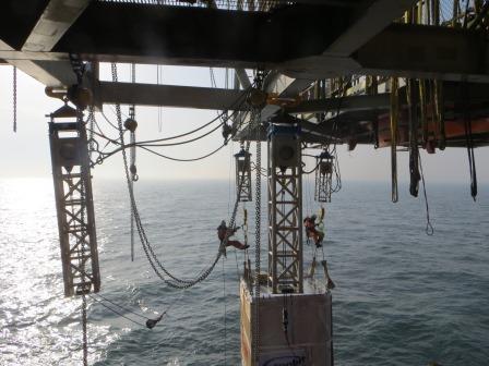Suspended Lift Units from Conbit, ranging from 2 to 15 tonnes SWL, enable lifting heavy modules below decks cost-effectively with rope access techniques.