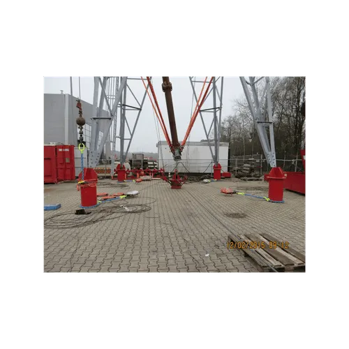 Conbit's engineers rehearse the floating gin pole operation at Wagenborg Foxdrill, demonstrating efficient and safe techniques for dismantling offshore telecom towers with rope access and lifting equipment.