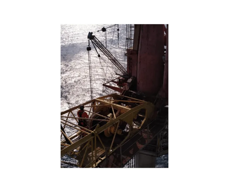 A bird's eye view of modular lifting system that is used to replace the crane cabin on a Seatrax Series 72 crane.