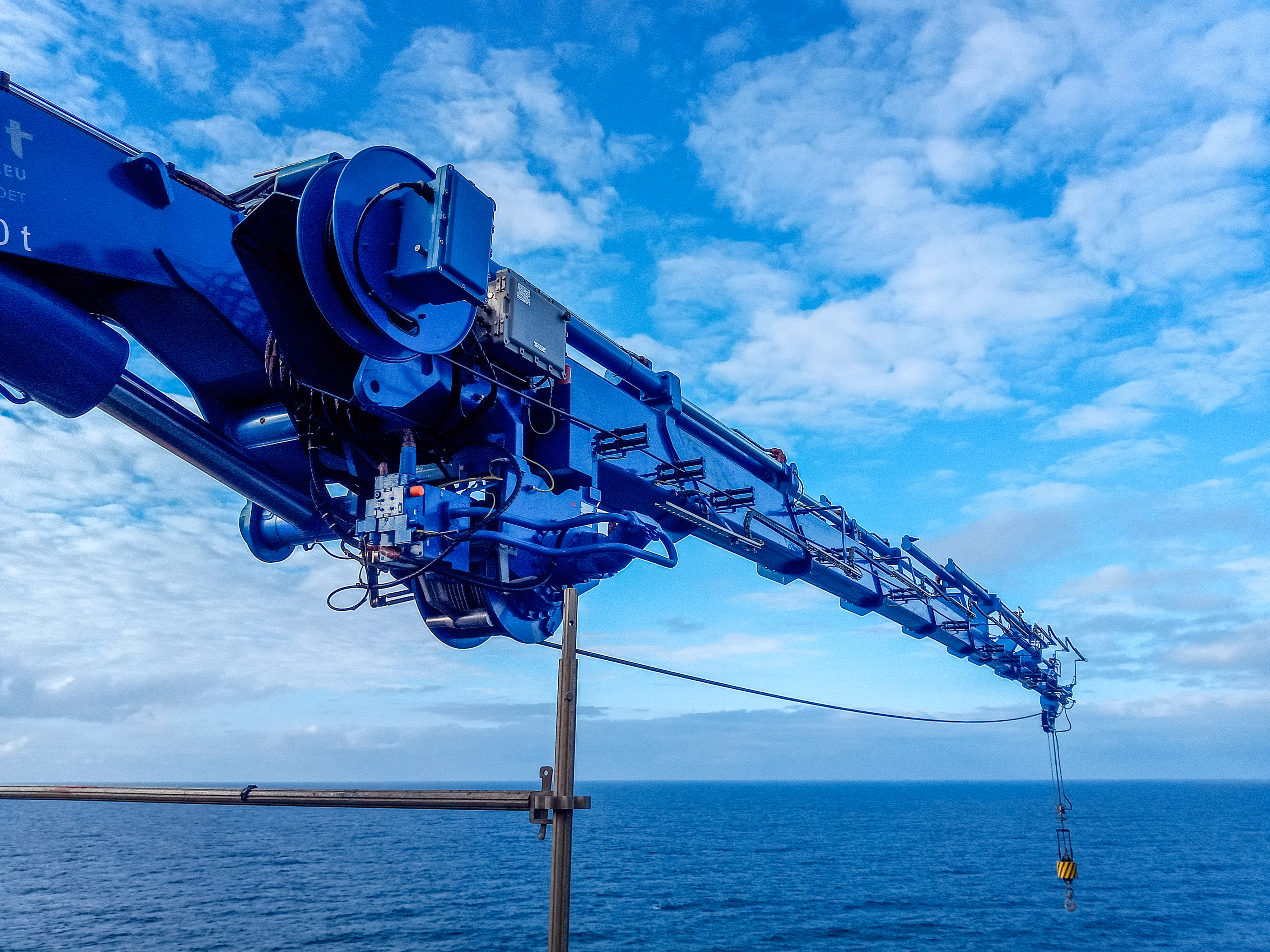 Knuckle Boom Crane