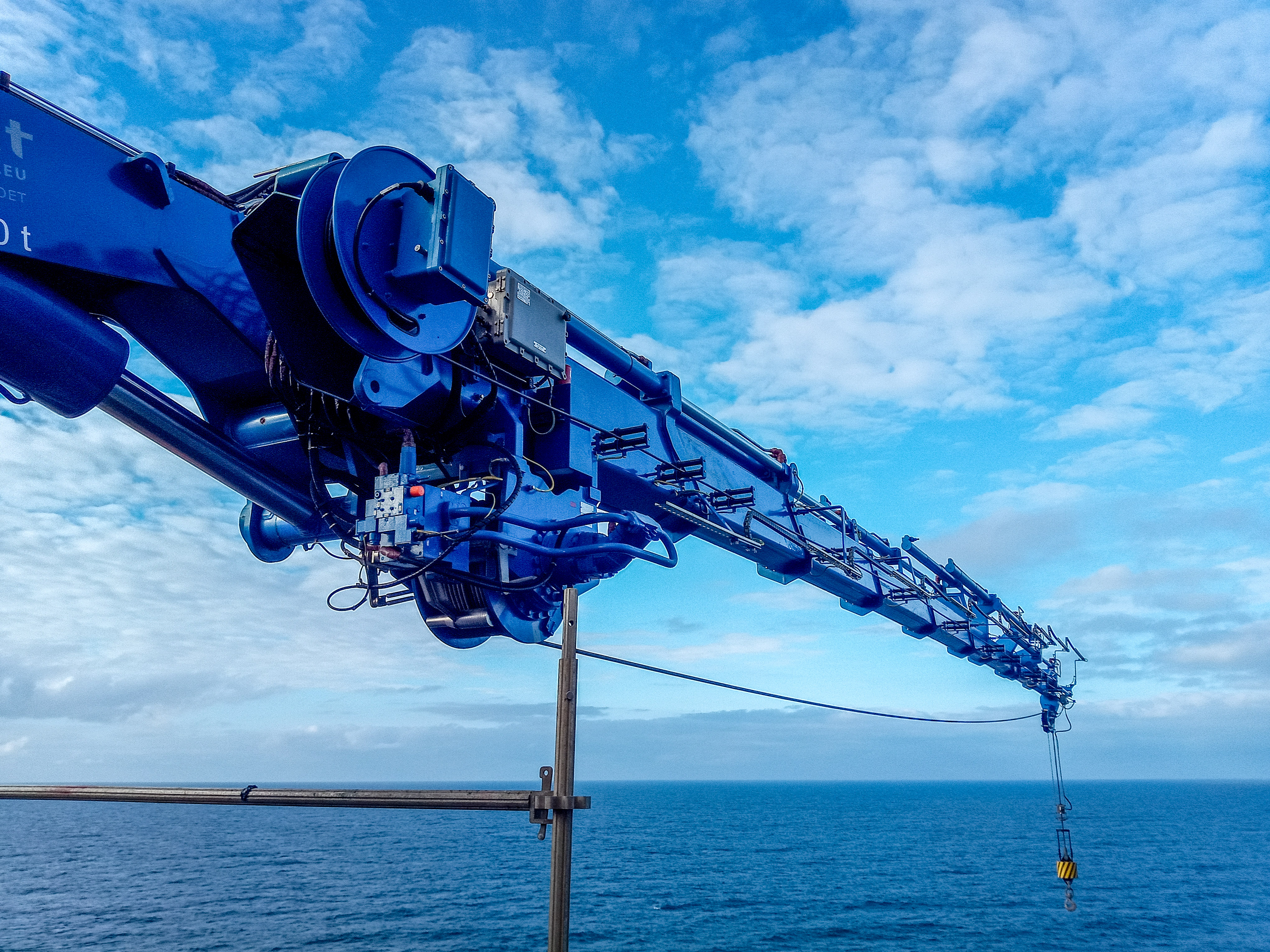 Knuckle Boom Crane
