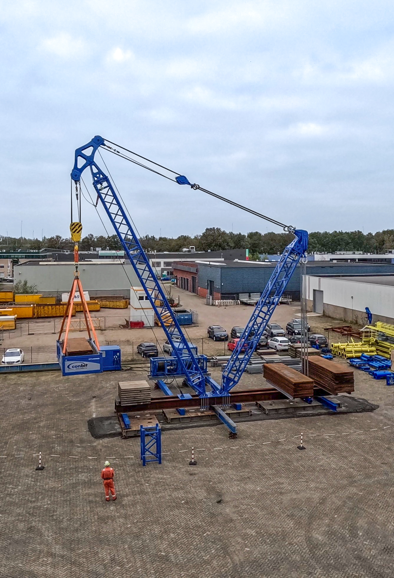 Load test of the SL900 single boom at Conbit headquarters