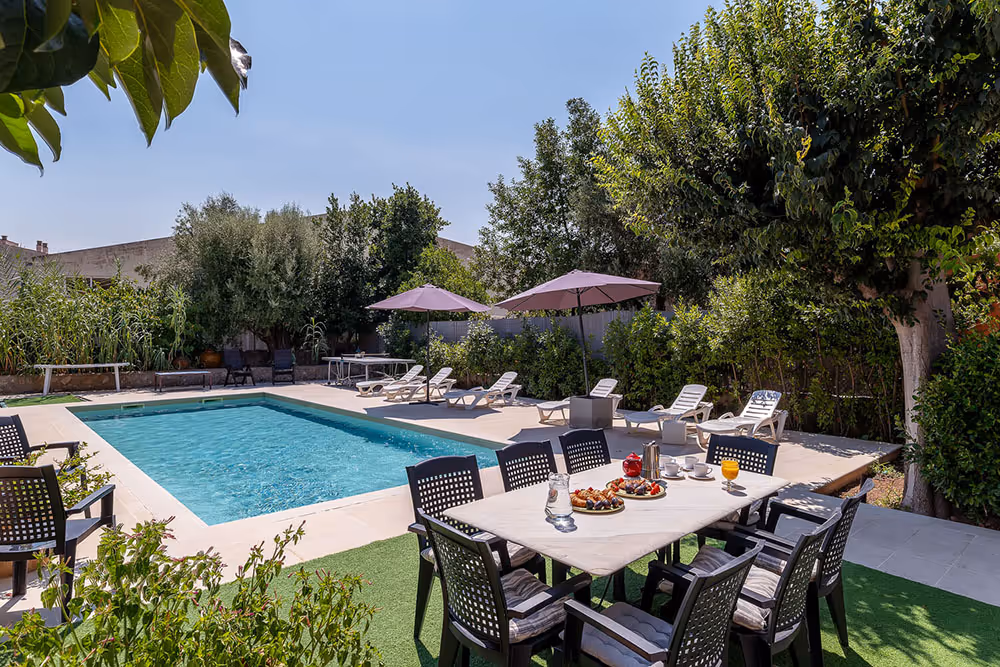 velocamp villa in alaro, mallorca