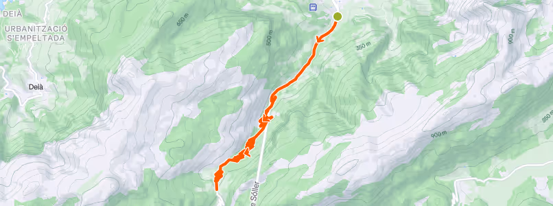 Topographic map showing hiking trail from urban area near Deia to Coll de Sóller in mountainous terrain.