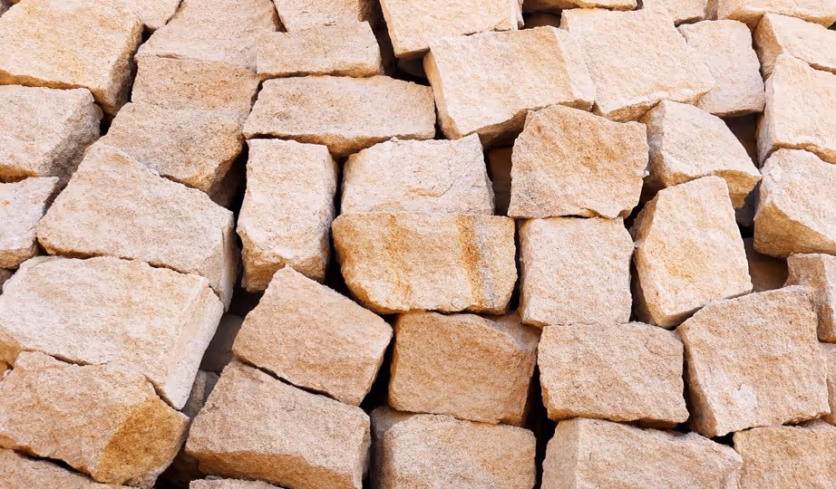 Natural sandstone blocks for retaining walls and landscape construction hauling