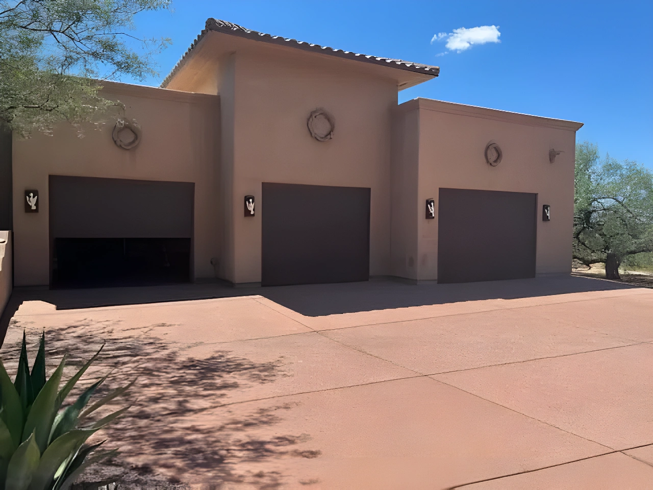 custom garage door shade screens in Greater Las Vegas