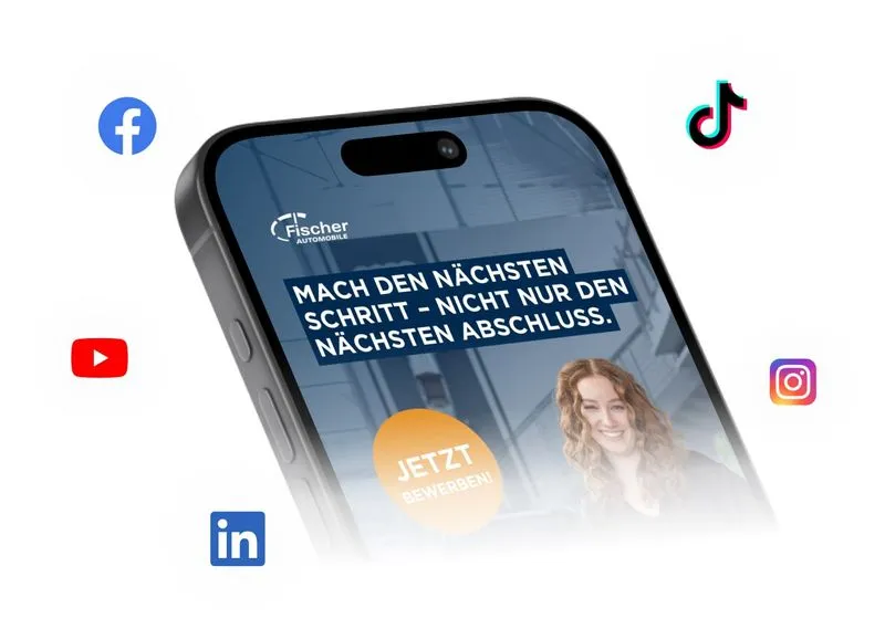 Smartphone-Display mit Social Media Recruiting-Anzeige, umgeben von Social-Media-Icons wie Facebook, Instagram, TikTok, LinkedIn und YouTube. Moderne Darstellung einer digitalen Recruiting-Kampagne auf allen relevanten Plattformen.