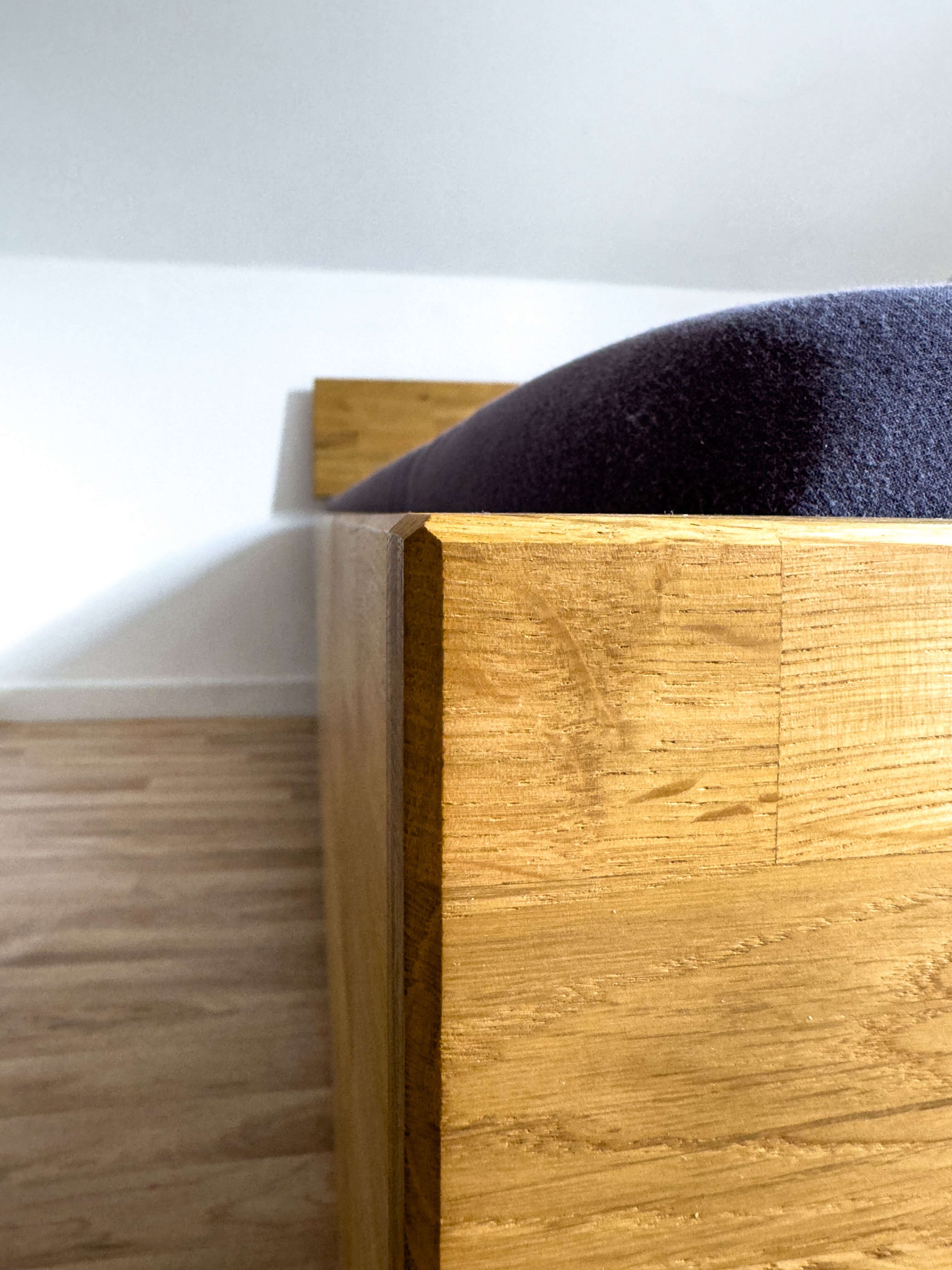 Ubora Bett Kulala – minimalistisches Designbett aus Eiche