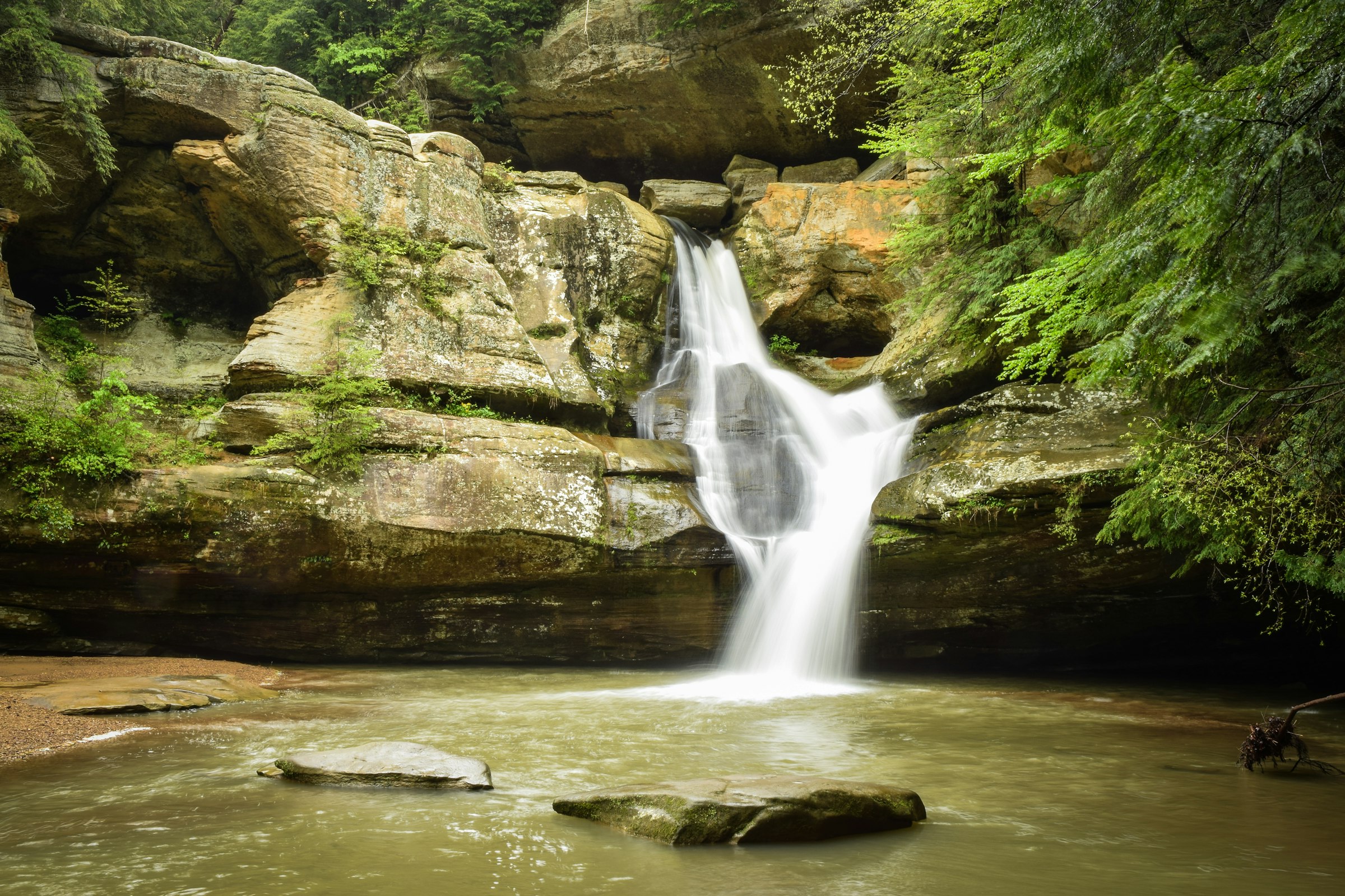Cedar Falls waterfall in Hocking Hills State Park, Ohio