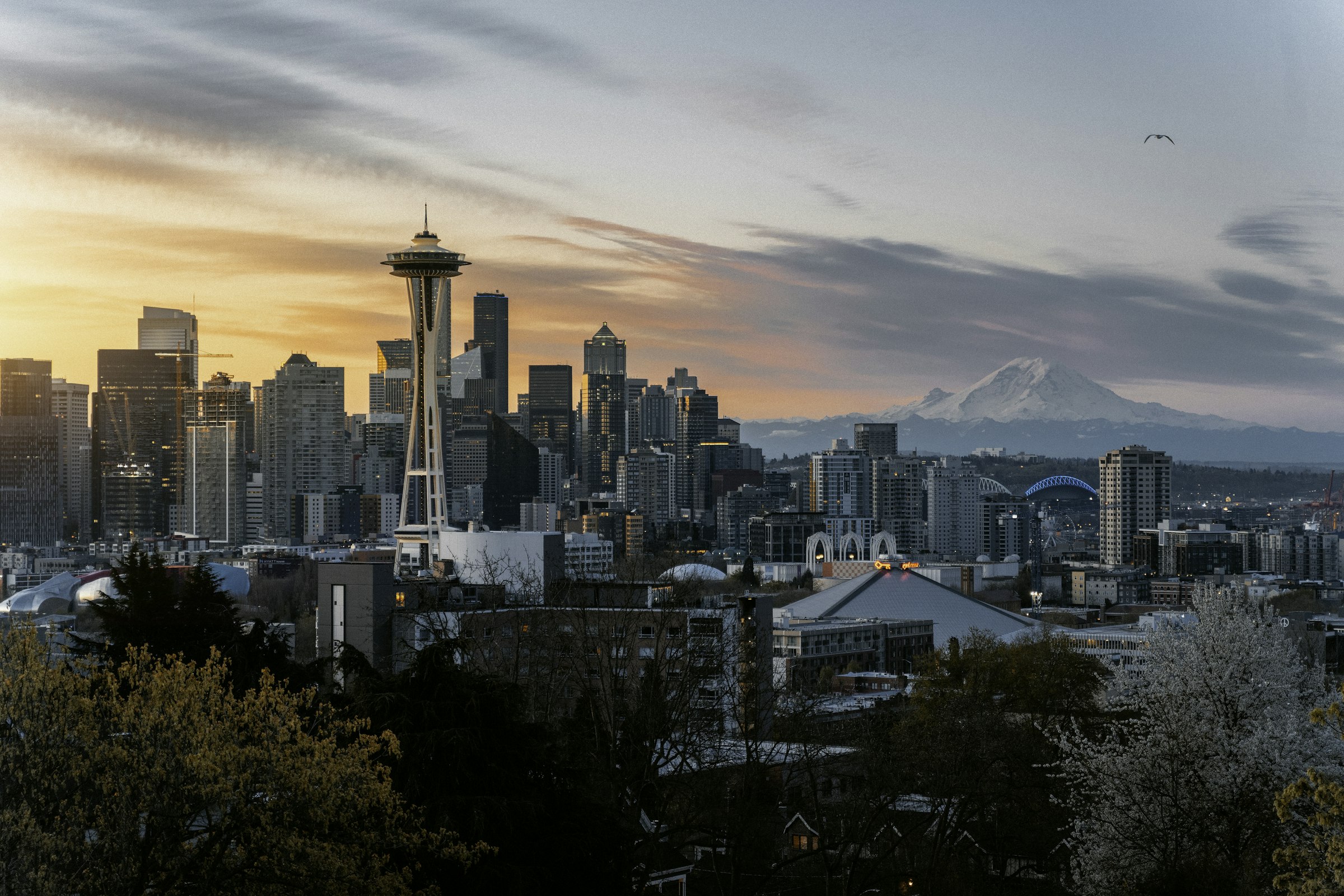 Seattle skyline and Space Needle with Mount Rainier from Kerry Park, Seattle, Washington