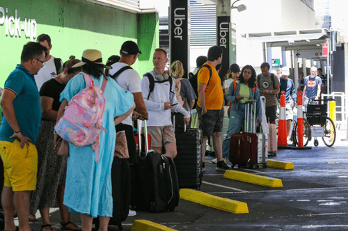 Skip the Yellow Zone – Arrive in Comfort with a Sydney Airport Limo