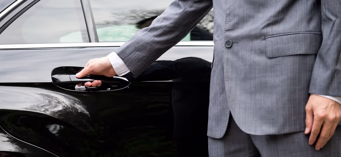 Our Loyal Customerbase Love Us For This: Better service, lower cost than Uber Black