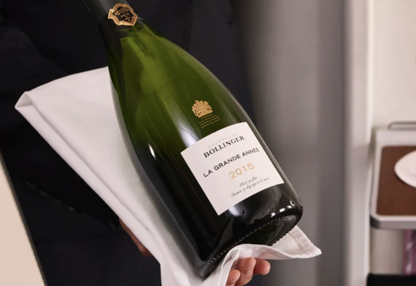 Dine on Demand Meets Drive on Demand: Why First Class Flights Deserve First Class Airport Transfers