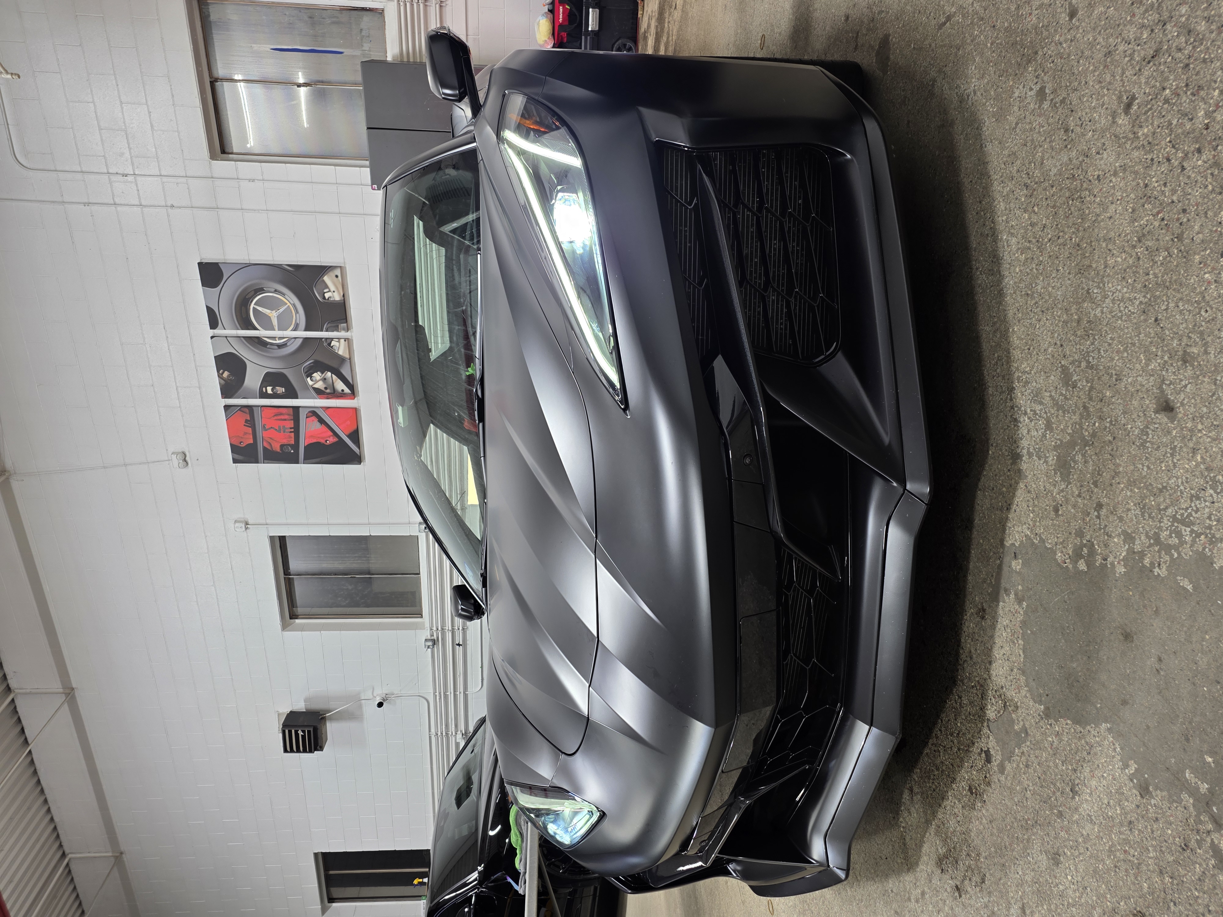 image of a car exterior detailing service