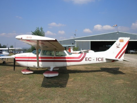 60-Minute Flying Lesson in Hull
