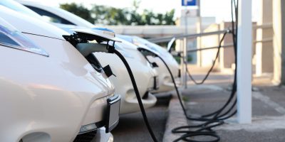 Les véhicules professionnels vont également peu à peu se tourner vers l'électrique.