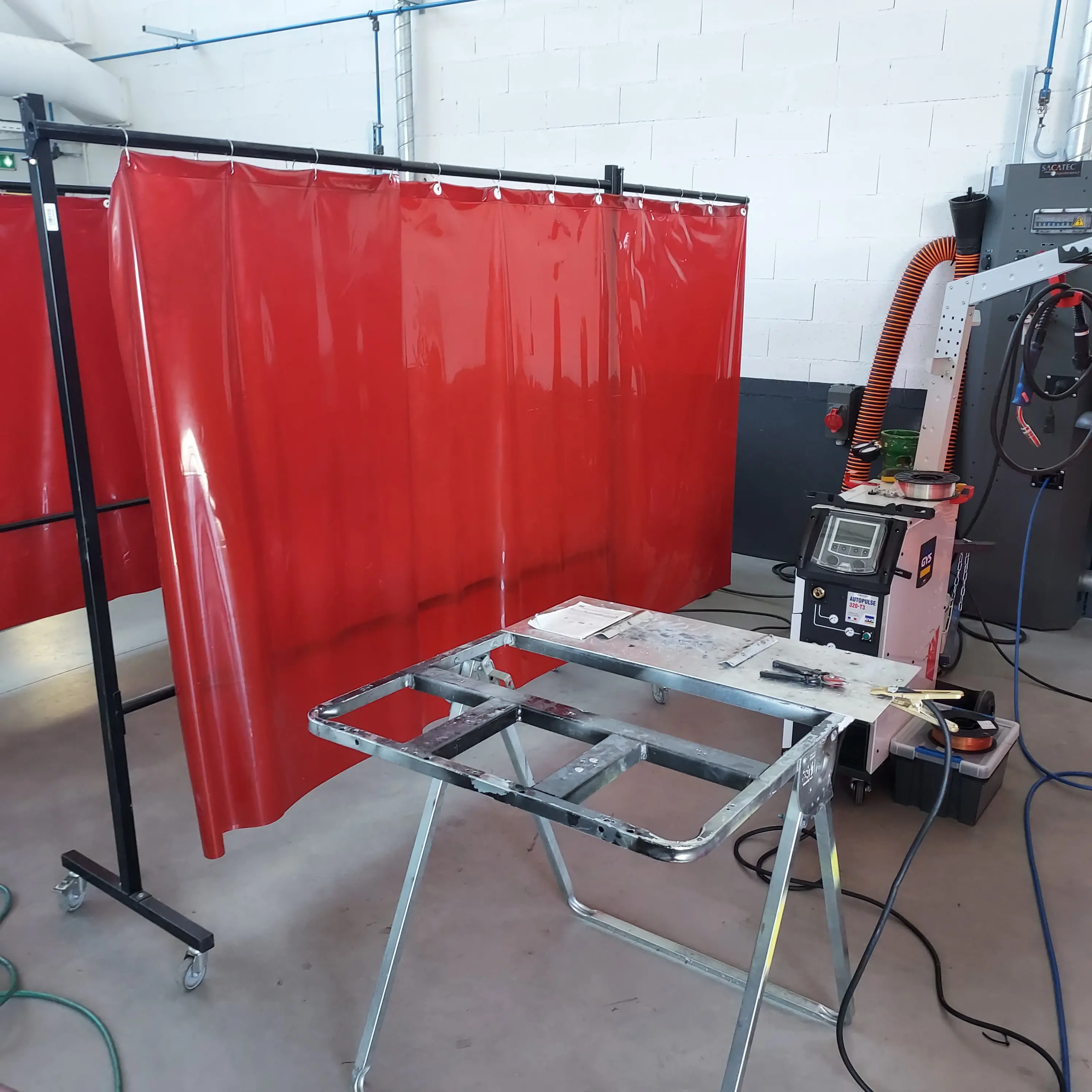 Mobipolis propose un grand panel de formations disponibles en carrosserie.s