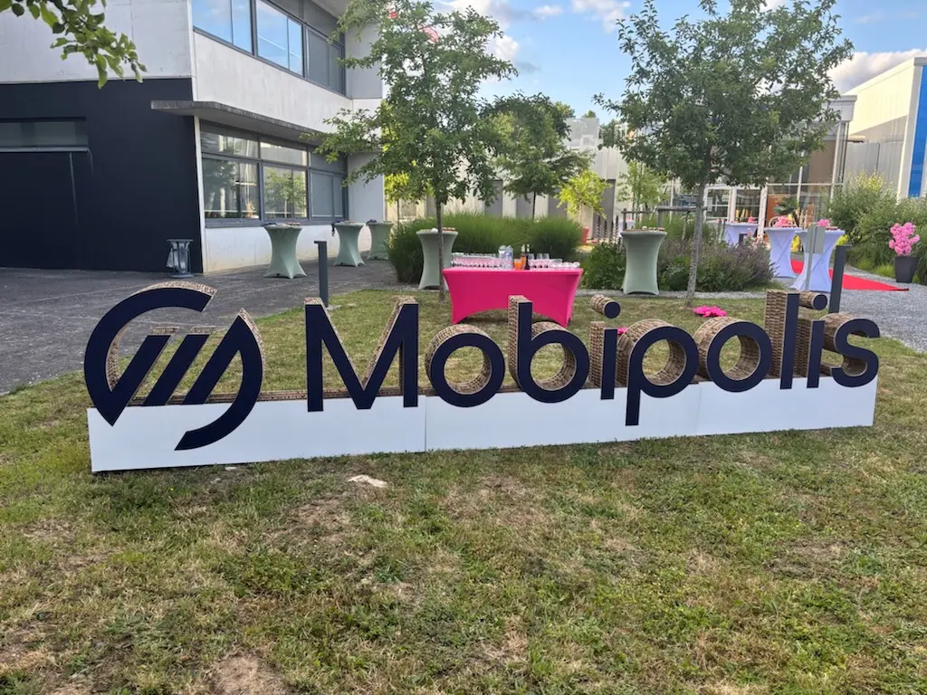 Les clients avaient été conviés dans tous les centres Mobipolis pour la révélation de la nouvelle identité.