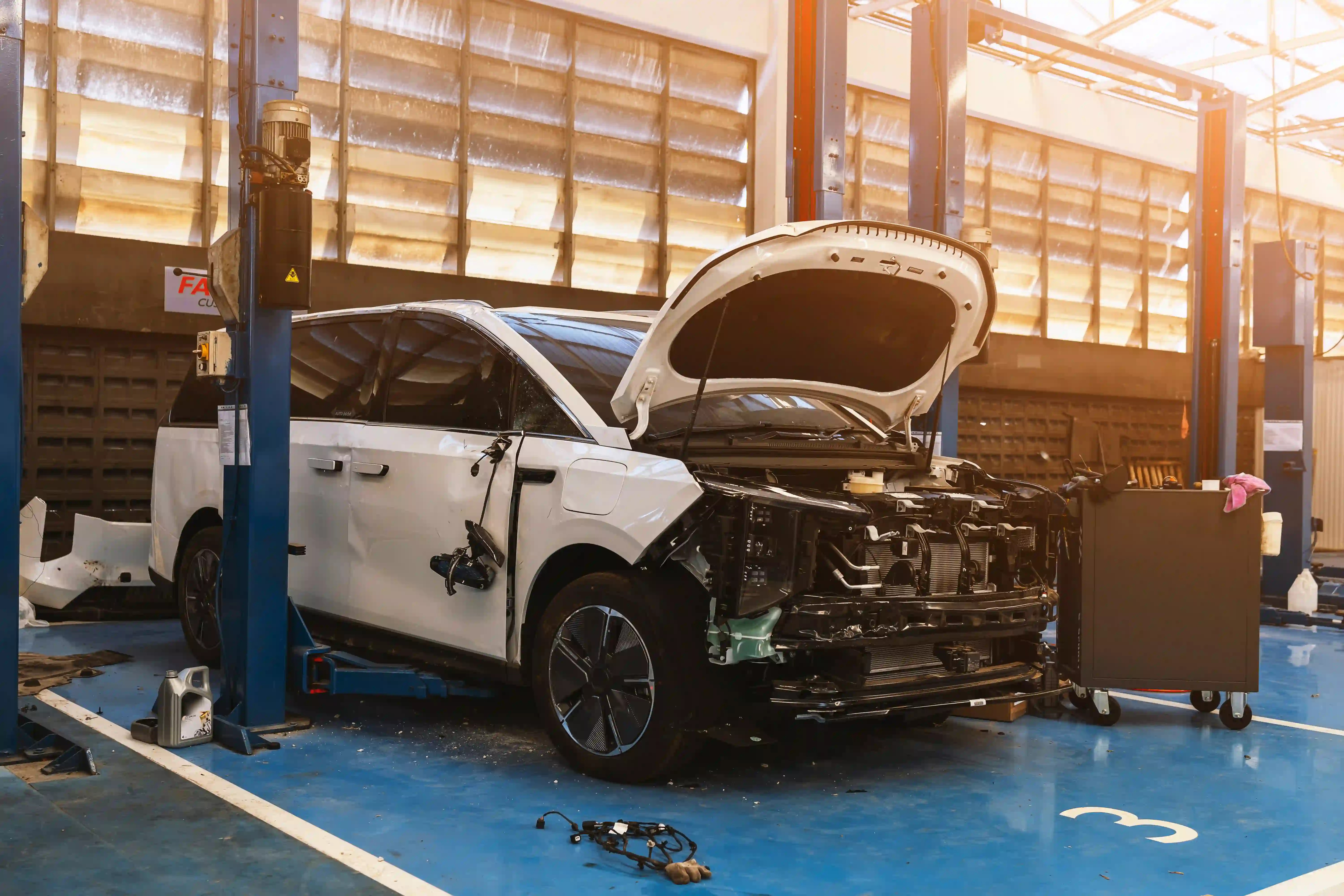 La prévention des risques sur véhicules électriques et hybrides est très réglementée en atelier.