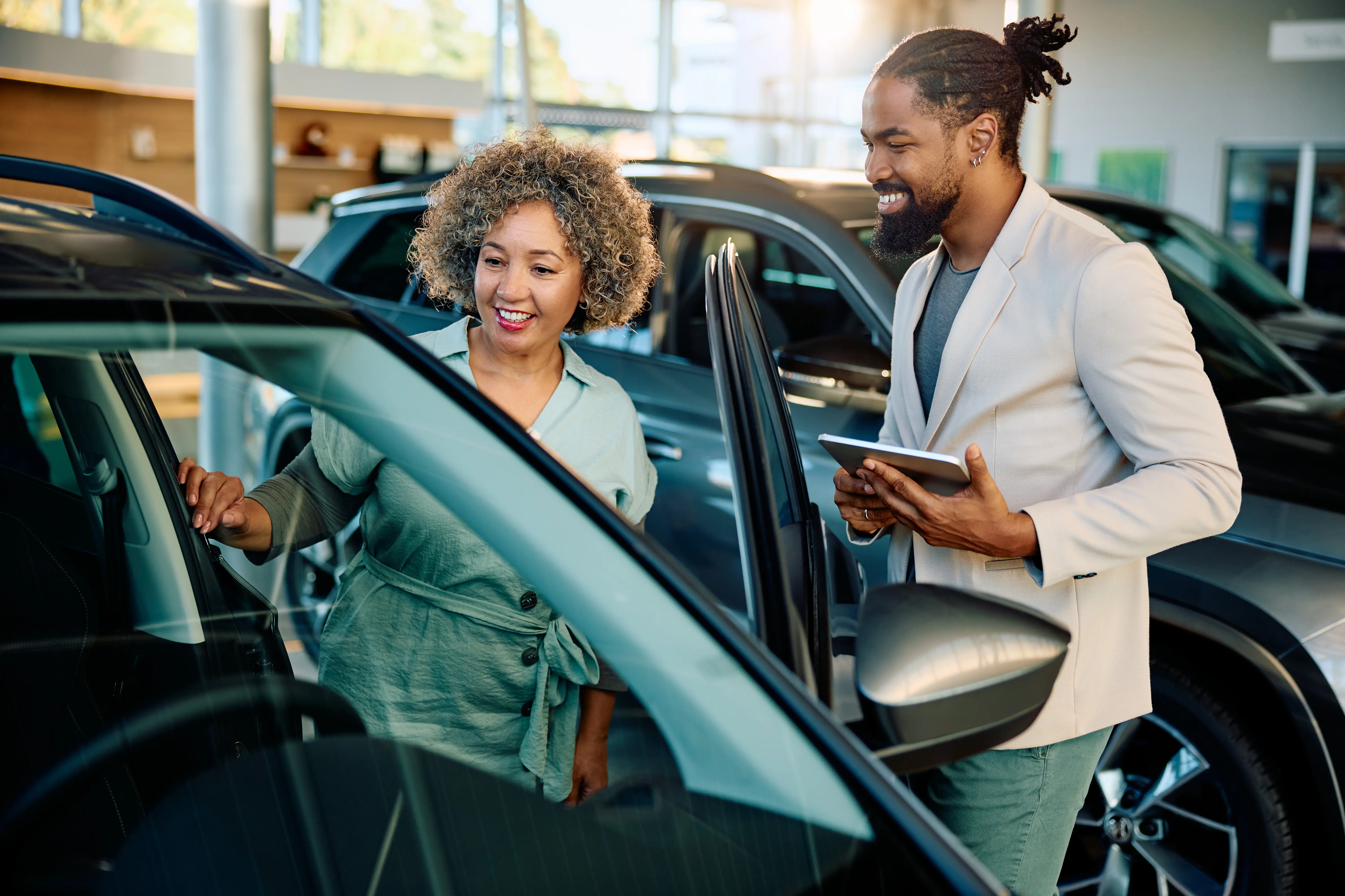 Les vendeurs automobiles formés par Mobipolis sont engagés très facilement en concessions par la suite.