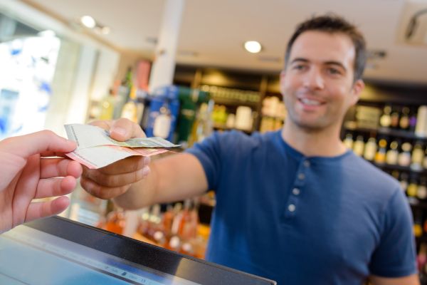 Rückgeld an der Kasse