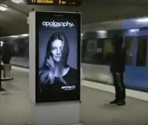 2014 écran numérique dans le métro
