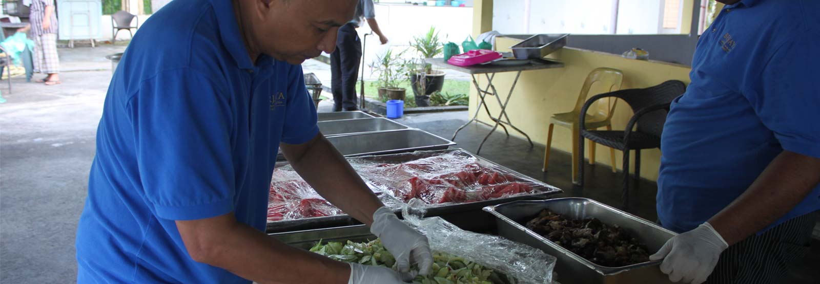 Buka Puasa with the Local Community in Masjid Jamek