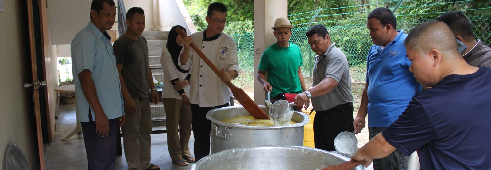 Distribution of Bubur Lambuk to the Local Community