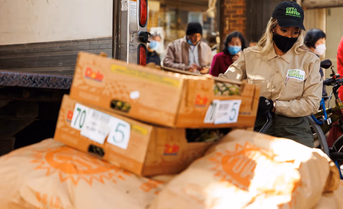 ensuring access to nutritious workplace meals